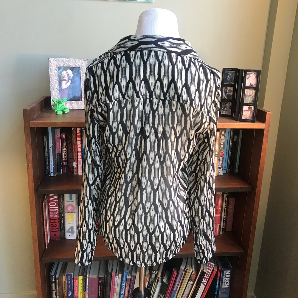 Button down blouse - Picture 4 of 5